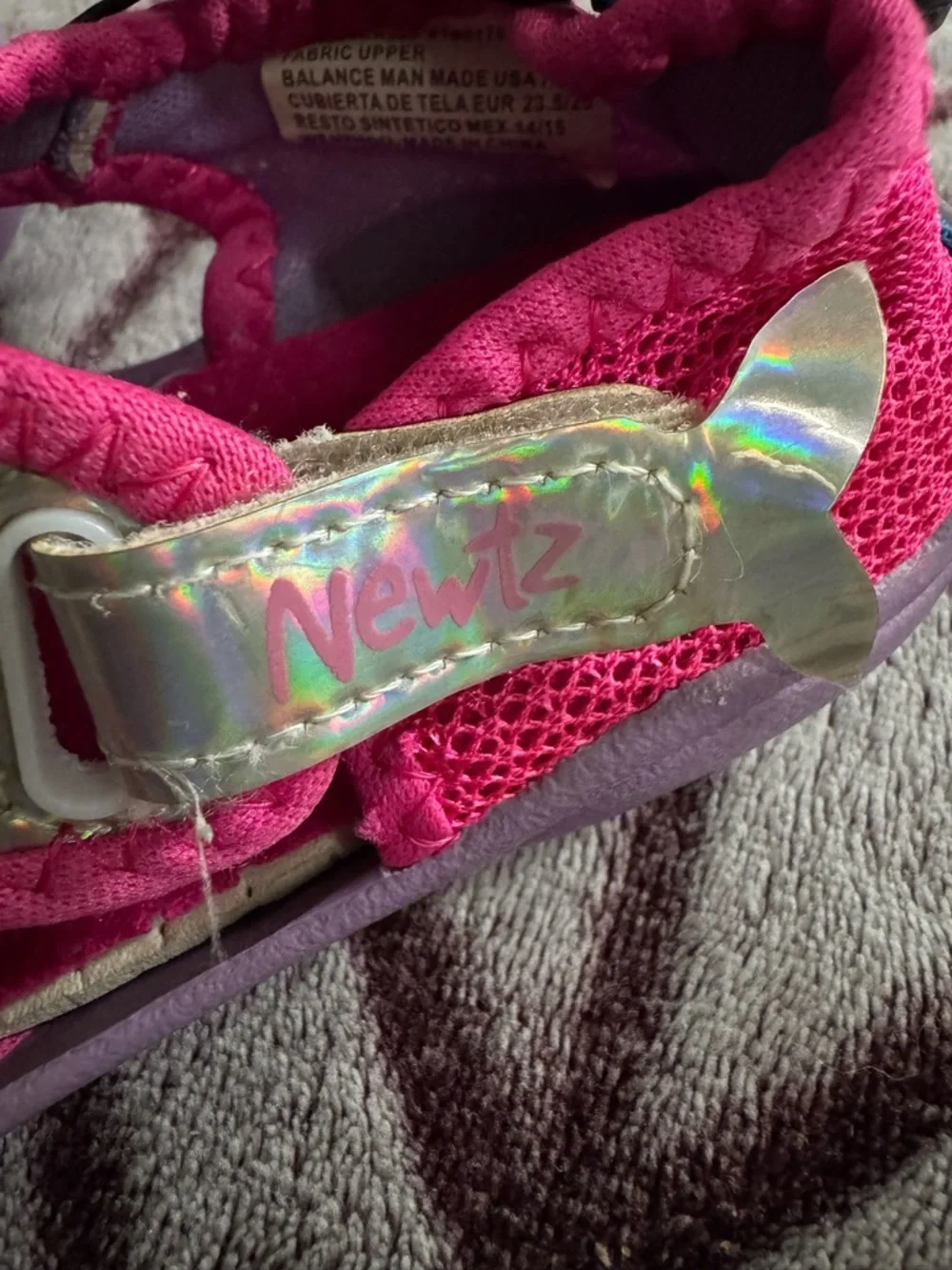 Newtz Mermaid Water Shoes Velcro Pink/Purple Holographic Size 7/8 Toddler Girls